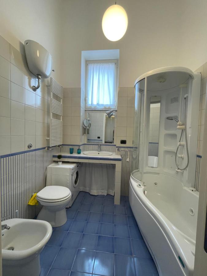 Residenza Chiaia Bed & Breakfast Наполи Екстериор снимка