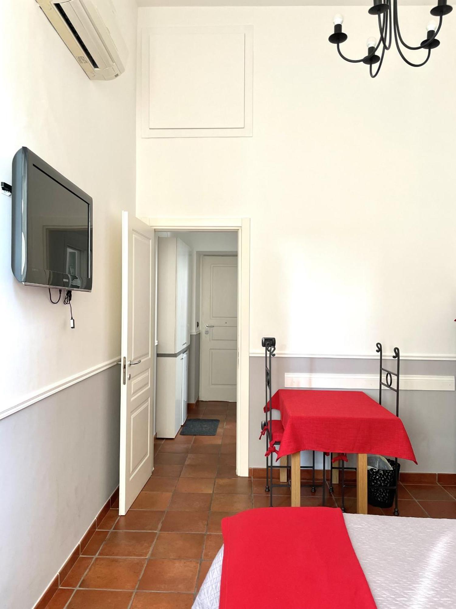 Residenza Chiaia Bed & Breakfast Наполи Екстериор снимка