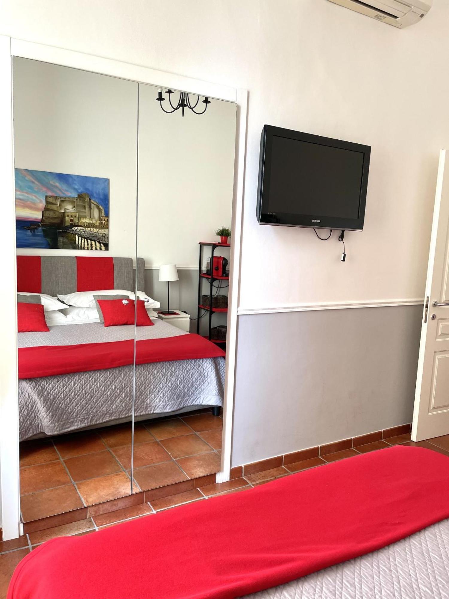 Residenza Chiaia Bed & Breakfast Наполи Екстериор снимка