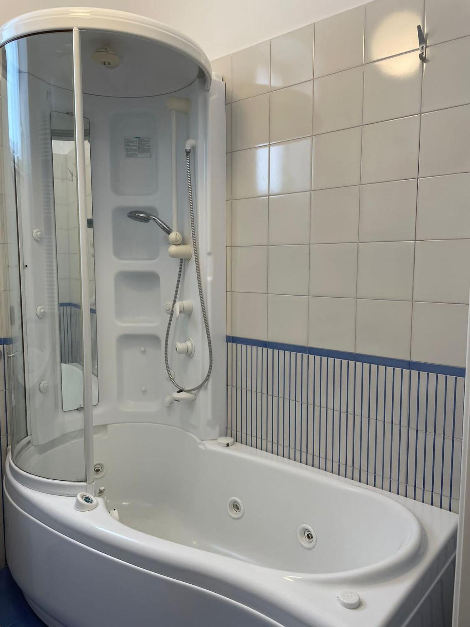 Residenza Chiaia Bed & Breakfast Наполи Екстериор снимка